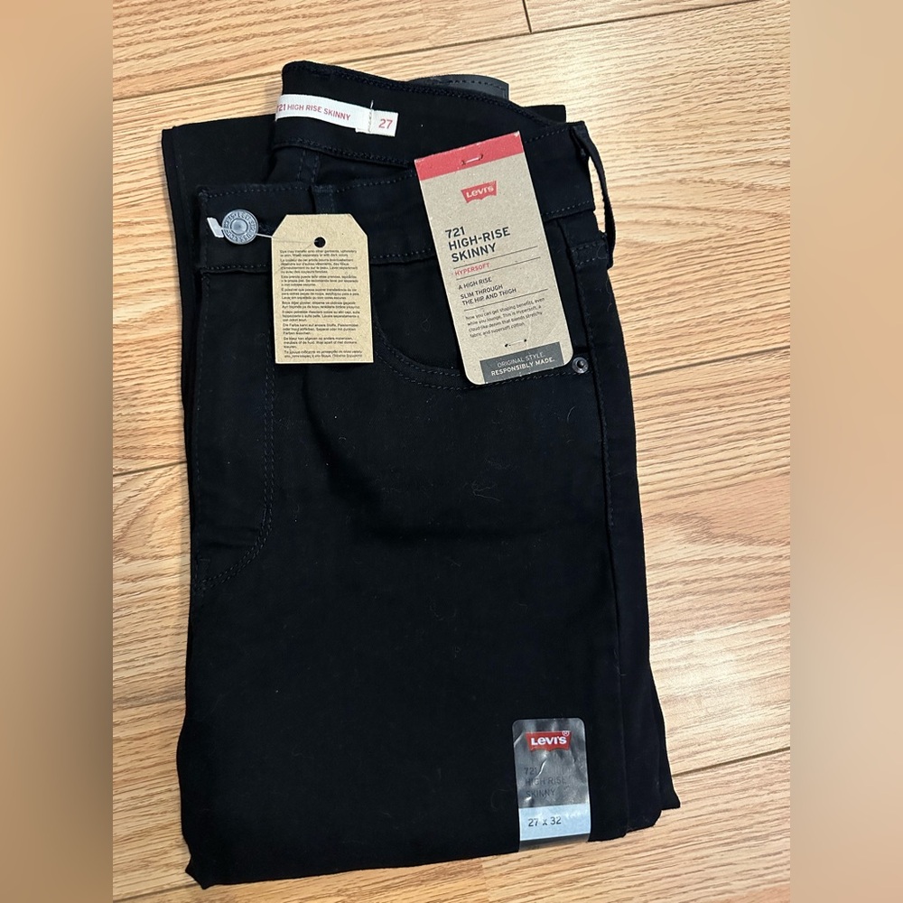 Levi's Women’sSkinny Jeans in Black